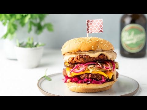 Неряшливый бургер // Messy burger